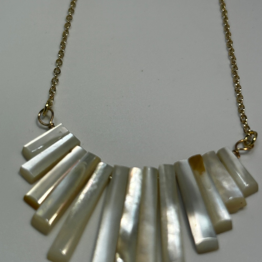NEW 14K GOLD FILLED GEMSTONES NECKLACE, MOTHER OF THE PEARL